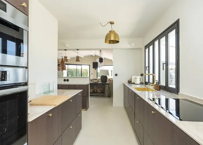 Villa Maison D'architecte Familiale Avec Piscine Chauffée Au Calme