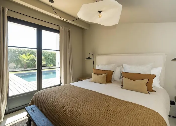 Maison D'architecte Familiale Avec Piscine Chauffée Au Calme *